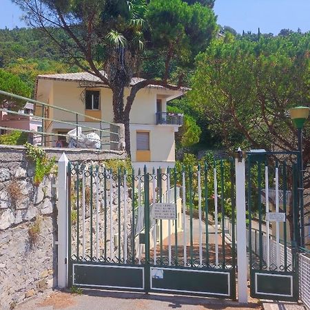 Forti Genova-Free Parking Castellaccio Apartment エクステリア 写真