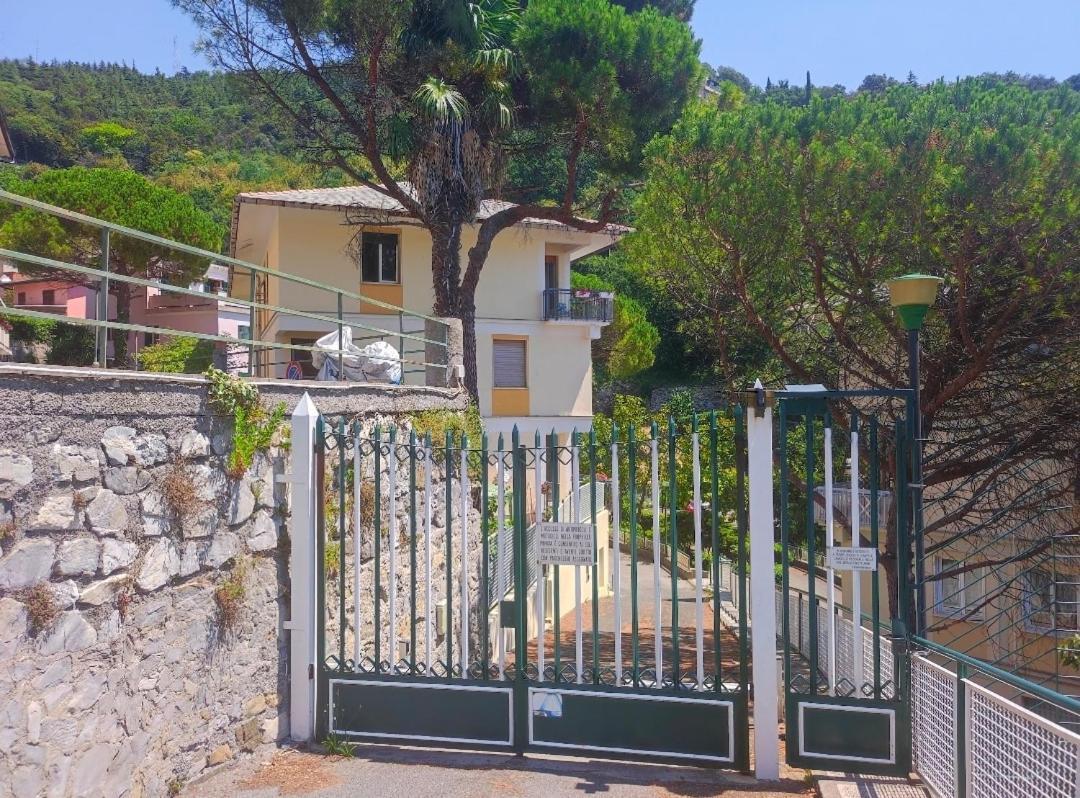 Forti Genova-Free Parking Castellaccio Apartment エクステリア 写真